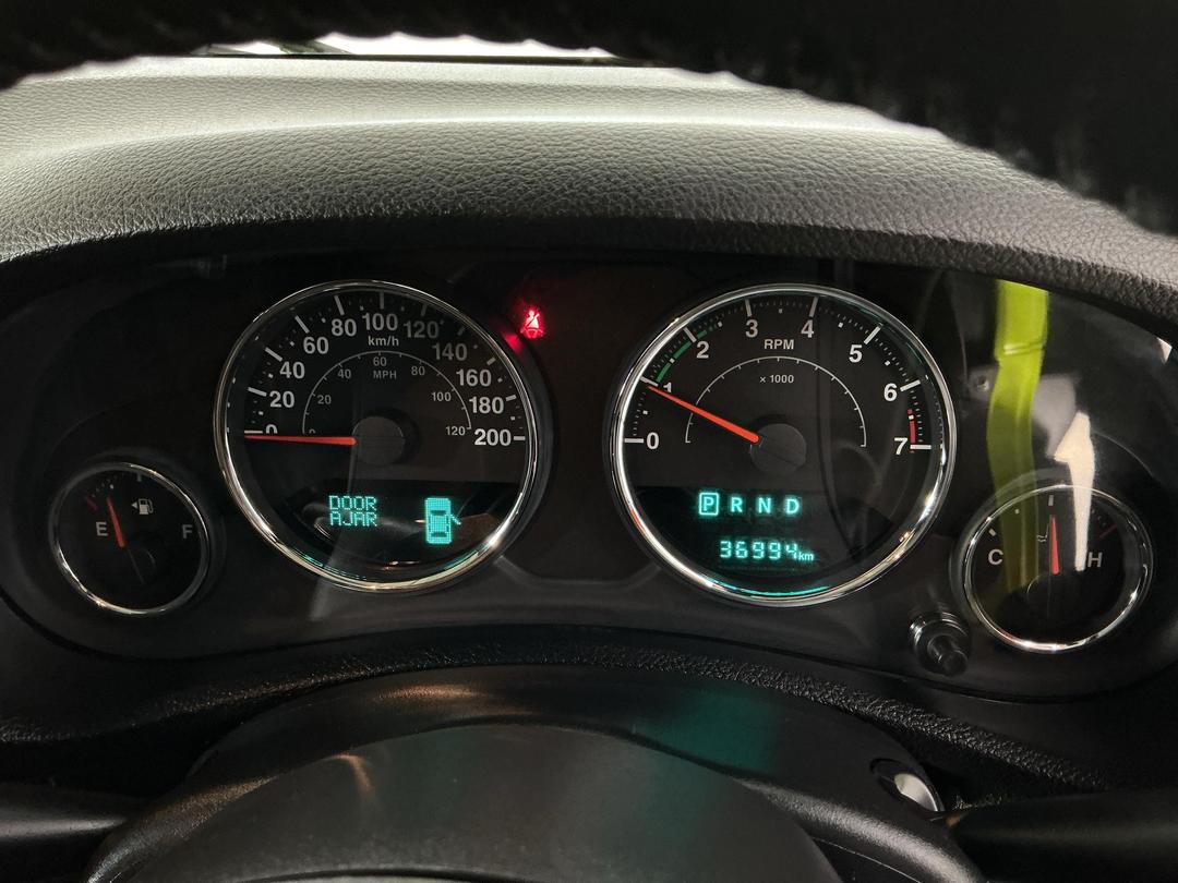 Photo '20' of Jeep Wrangler