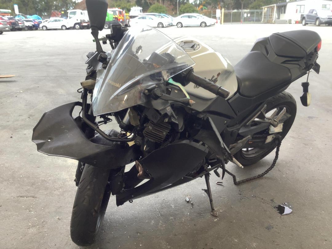 Photo '3' of Kawasaki EX 300B