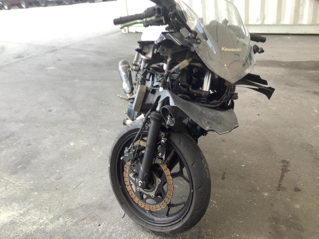 Photo '11' of Kawasaki EX 300B