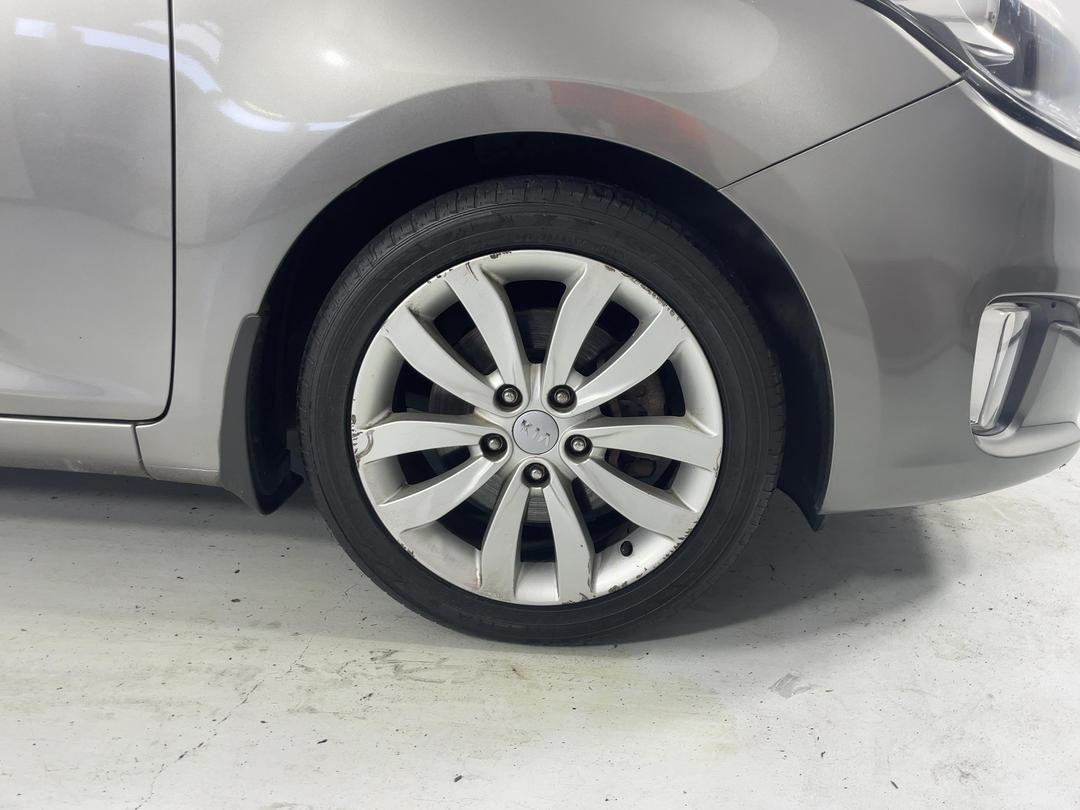Photo '9' of KIA Carens