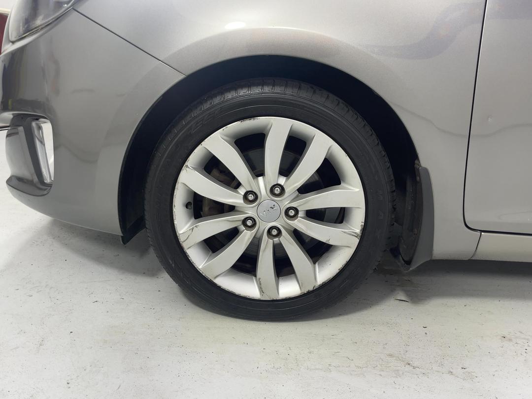 Photo '10' of KIA Carens
