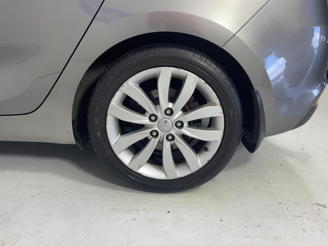 Photo '11' of KIA Carens