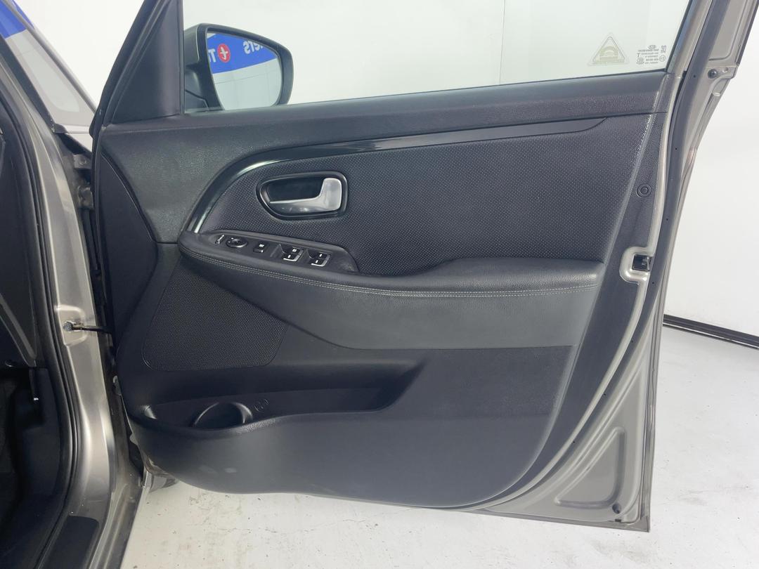 Photo '15' of KIA Carens