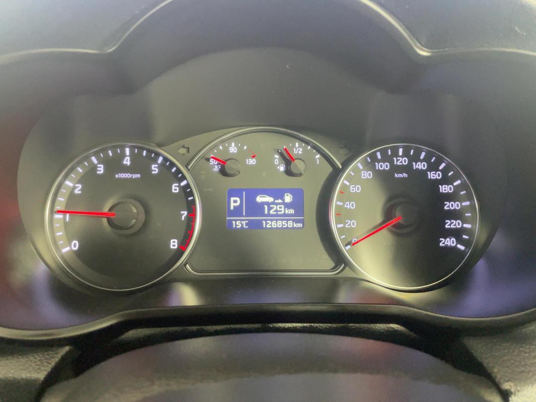 Photo '21' of KIA Carens