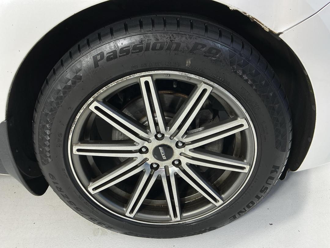 Photo '9' of KIA Carnival