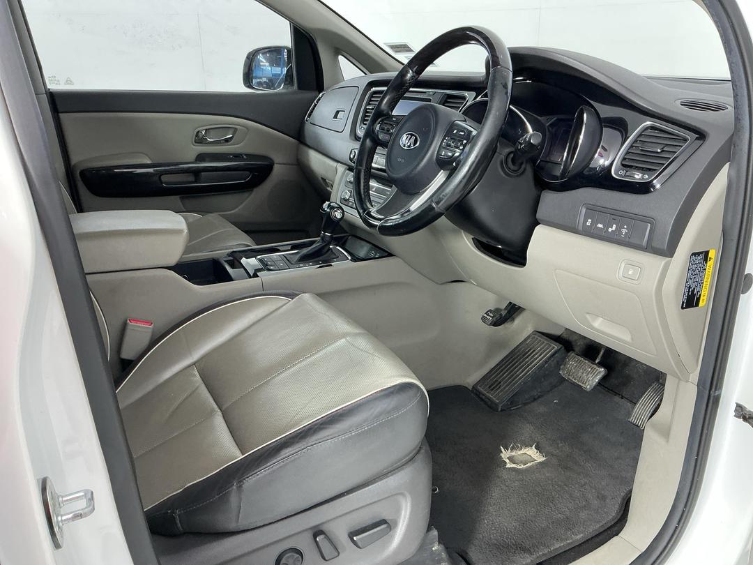 Photo '16' of KIA Carnival