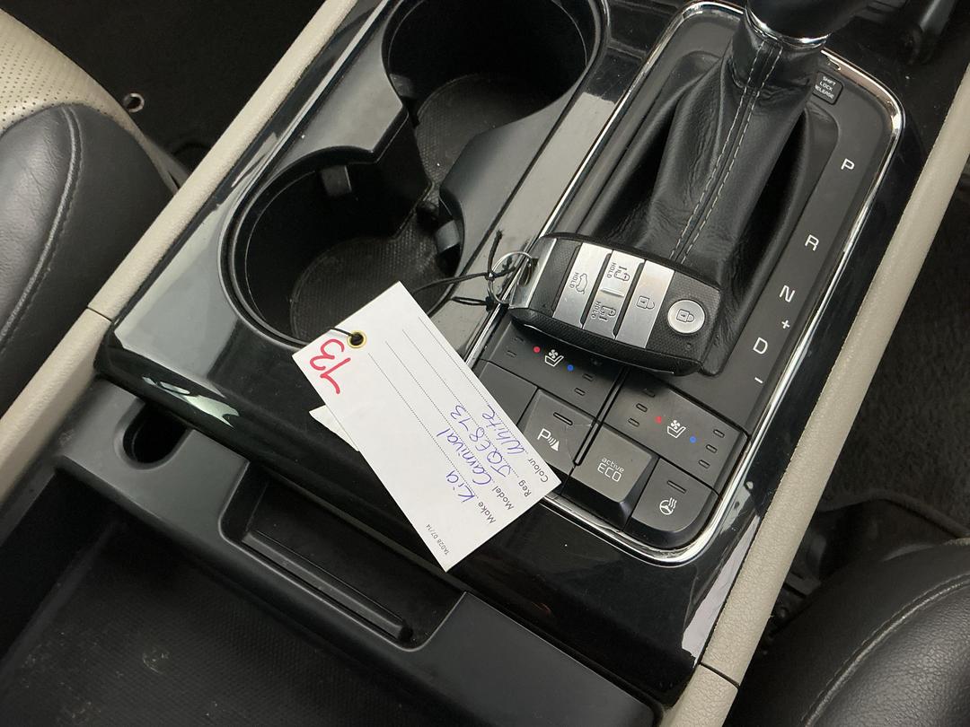 Photo '21' of KIA Carnival