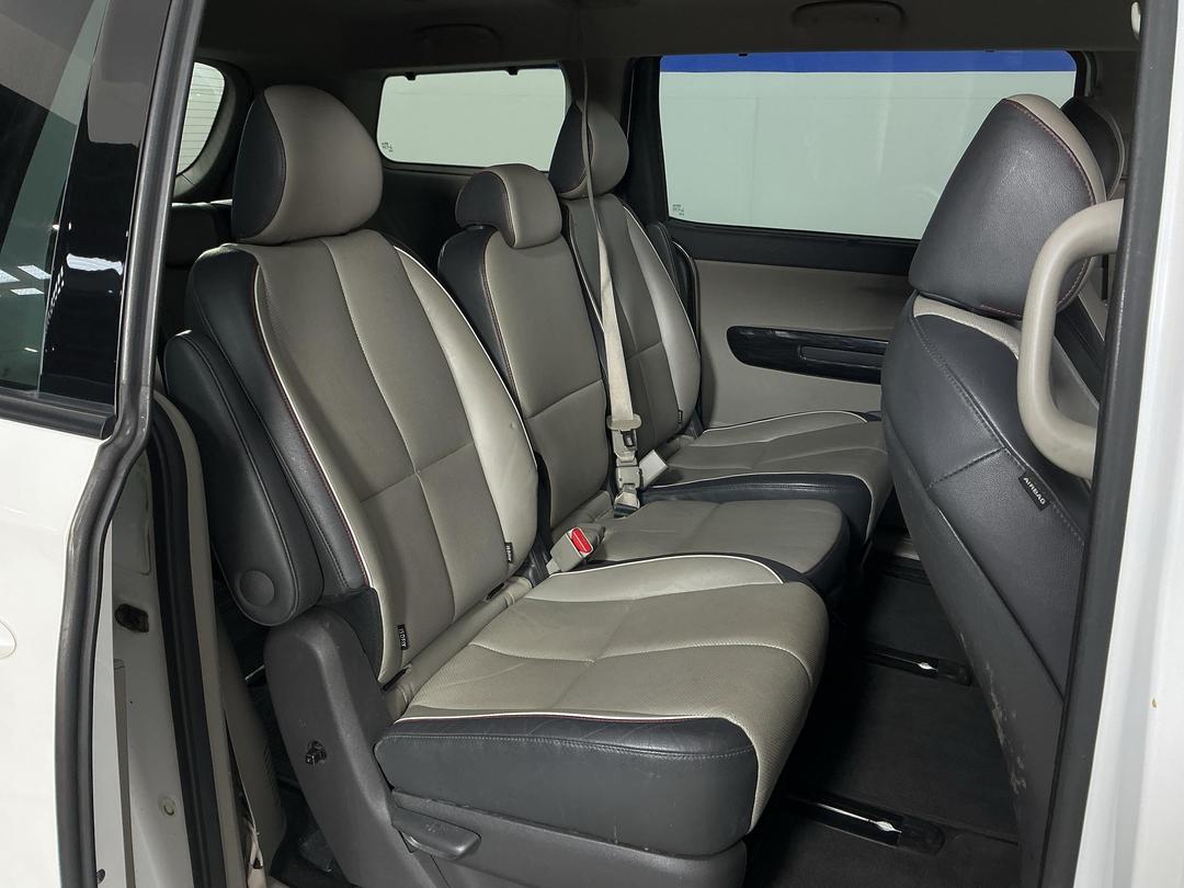 Photo '19' of KIA Carnival