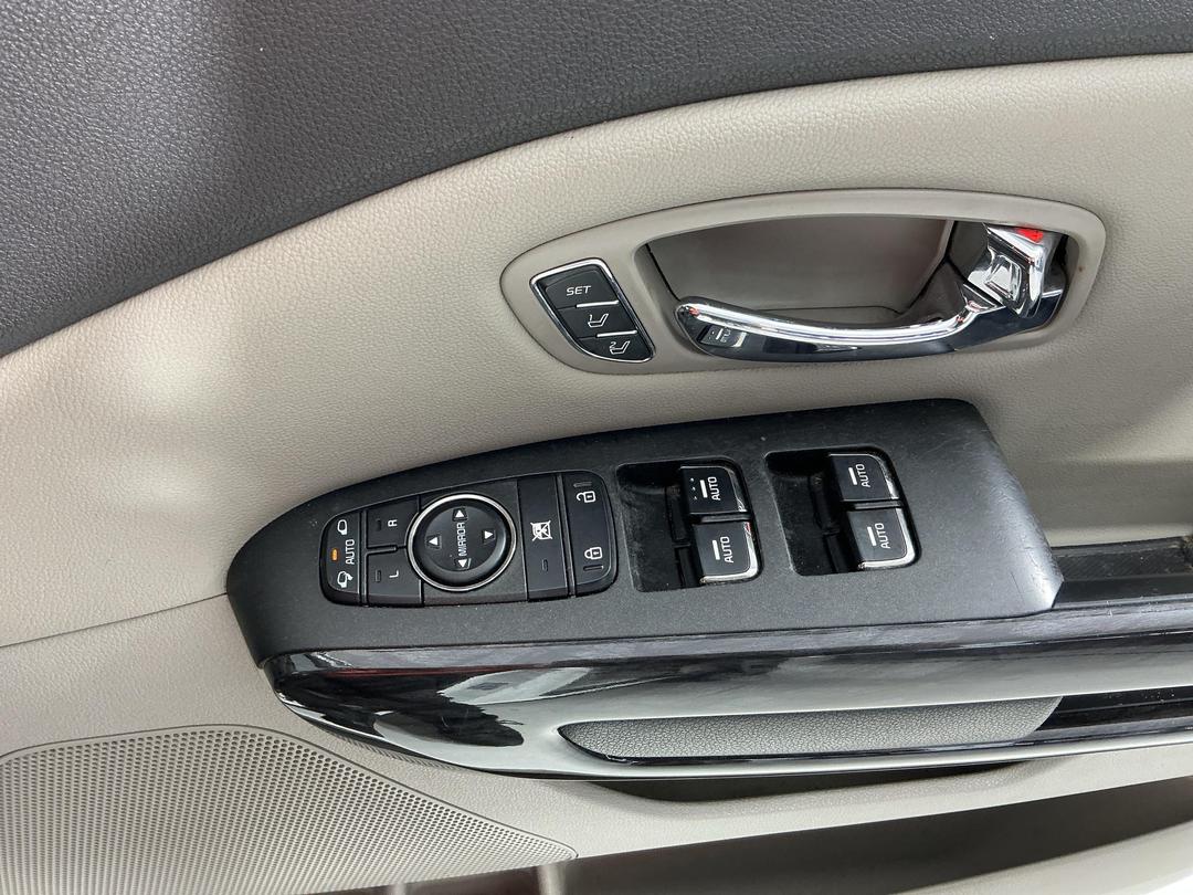 Photo '26' of KIA Carnival