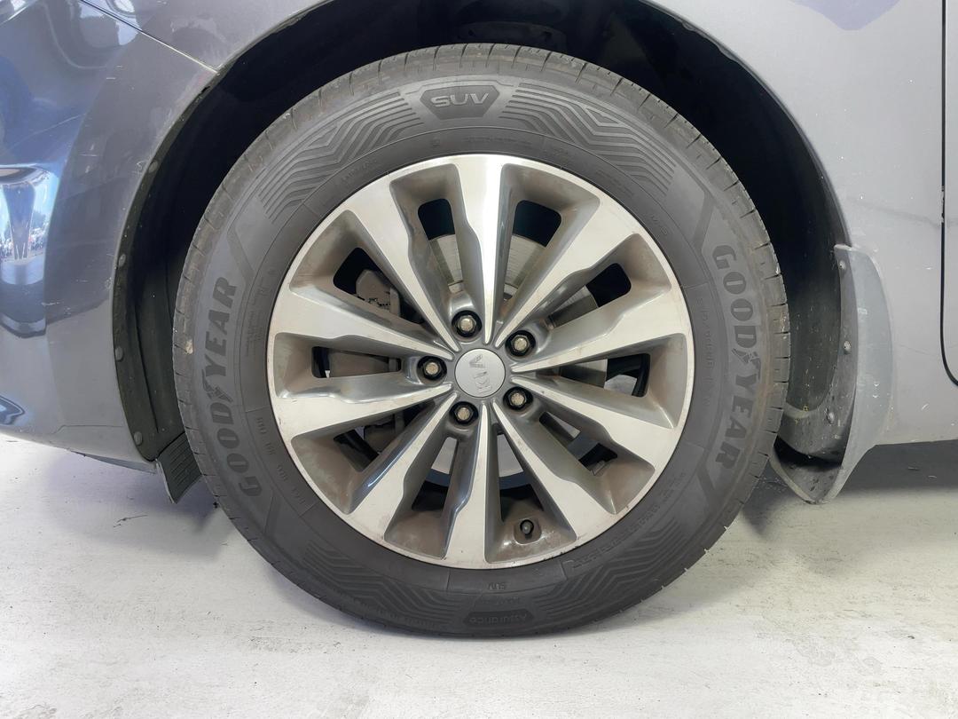 Photo '10' of KIA Carnival