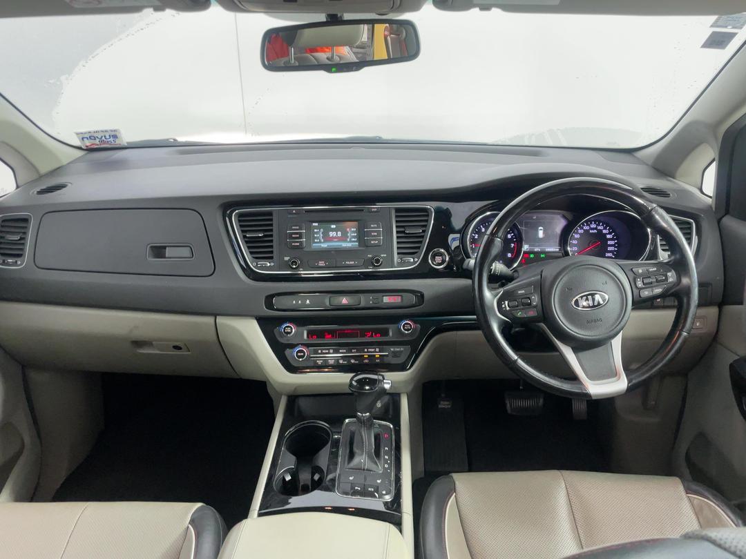 Photo '17' of KIA Carnival