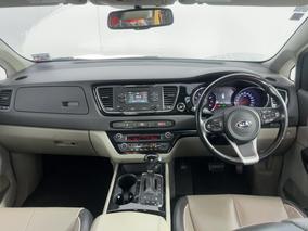 Photo '17' of KIA Carnival