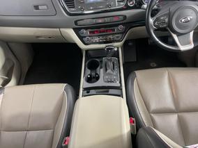 Photo '18' of KIA Carnival
