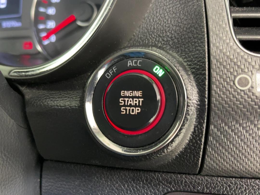 Photo '28' of KIA Cerato