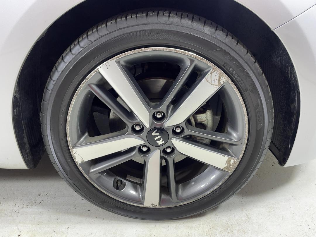 Photo '9' of KIA Cerato