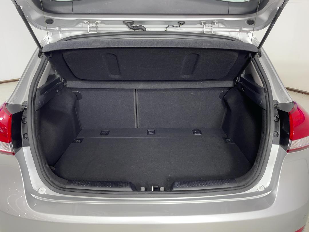 Photo '14' of KIA Cerato