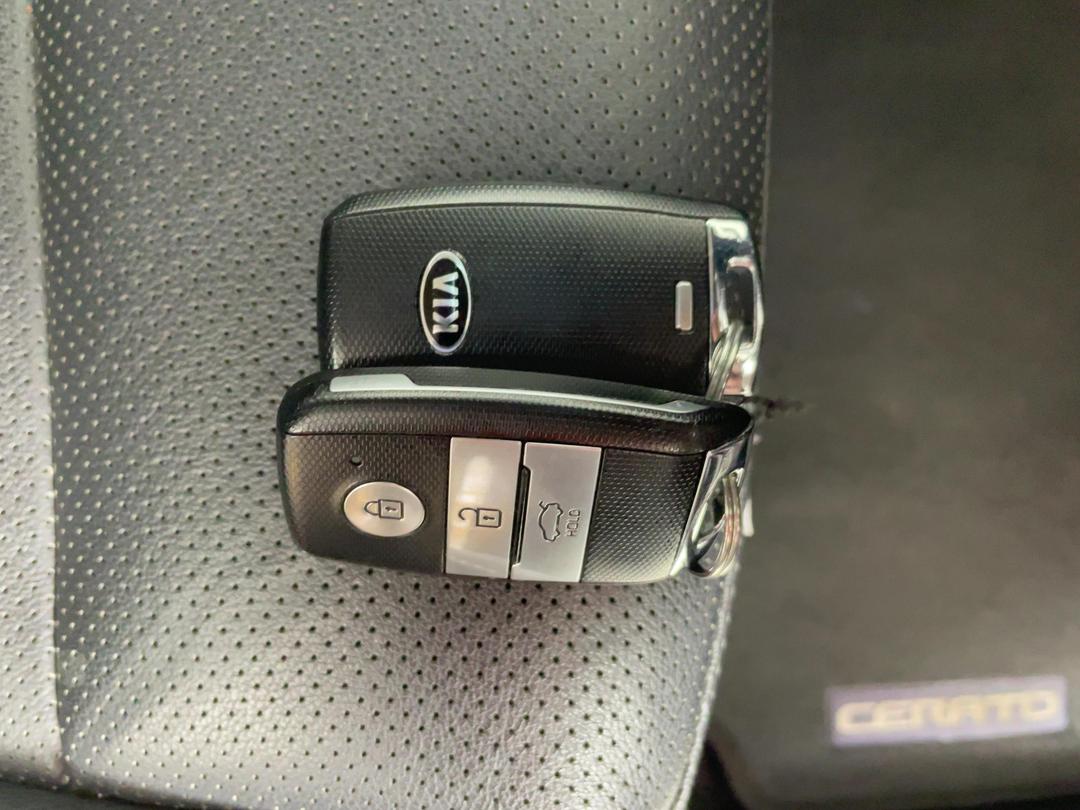 Photo '22' of KIA Cerato