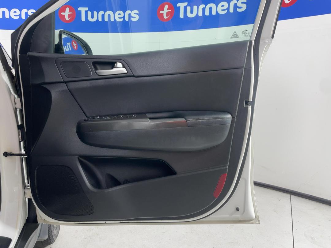 Photo '15' of KIA Sportage