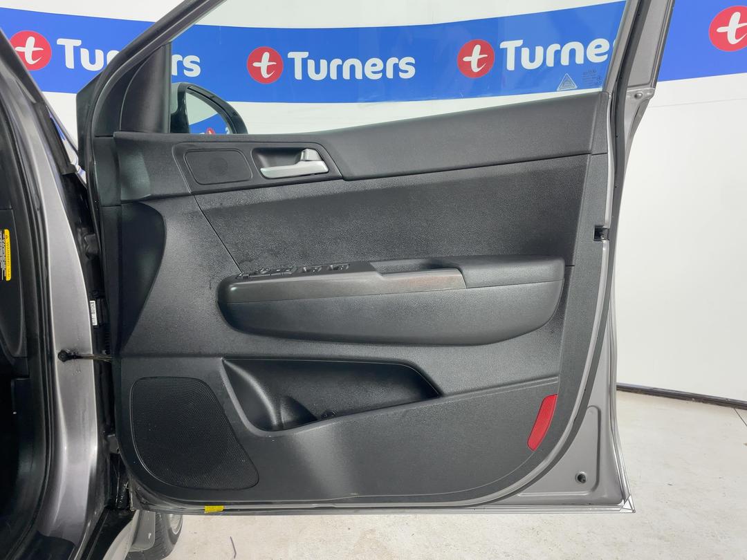 Photo '15' of KIA Sportage