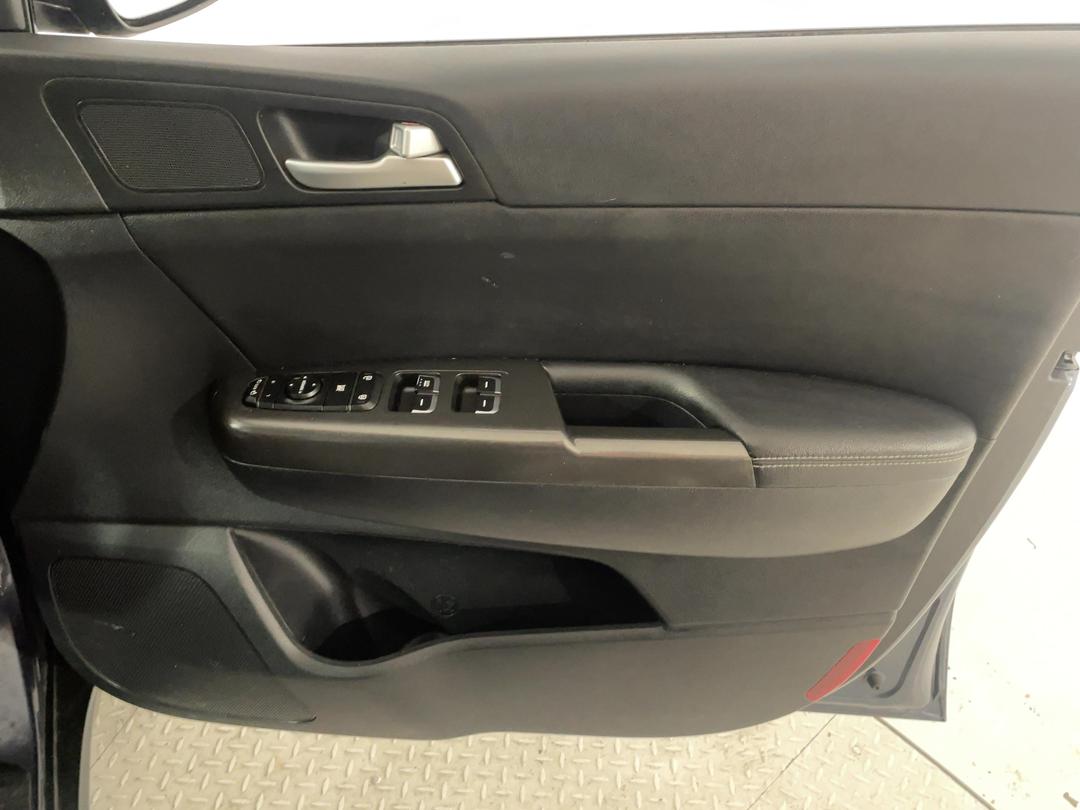Photo '15' of KIA Sportage