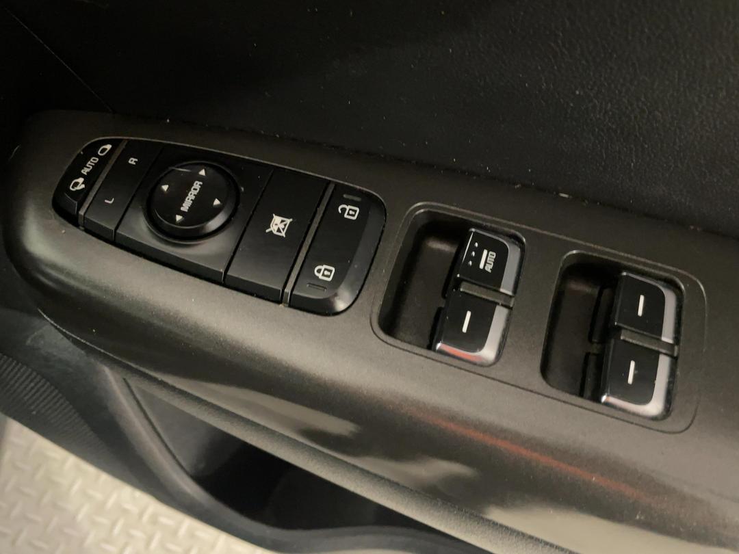 Photo '24' of KIA Sportage
