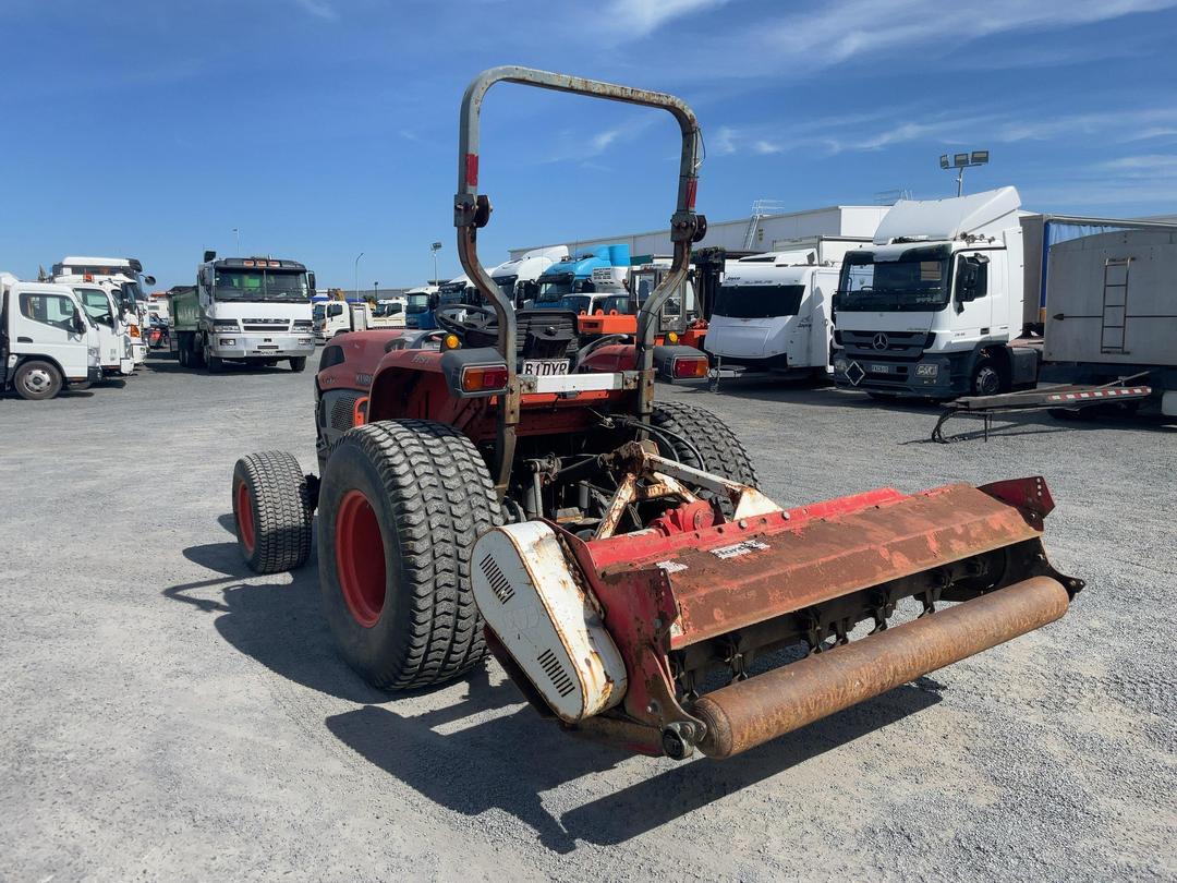 Photo '6' of Kubota L5740 Mower