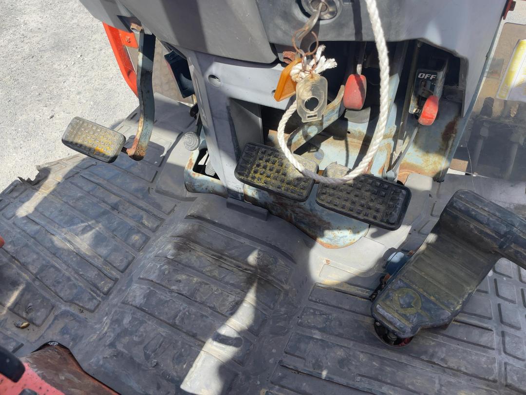 Photo '13' of Kubota L5740 Mower