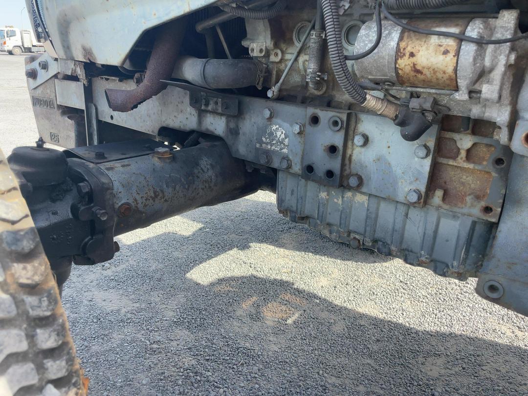 Photo '27' of Kubota L5740 Mower