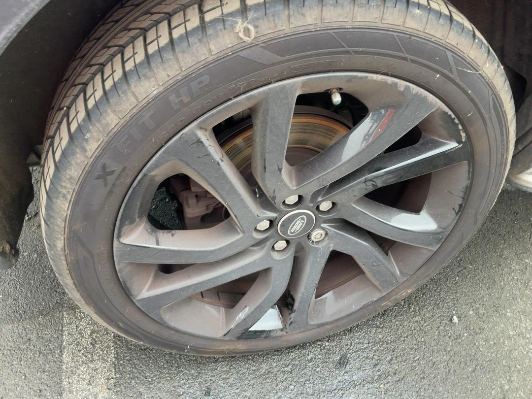 Photo '6' of Land Rover Discovery Photo '6' of Land Rover Discovery