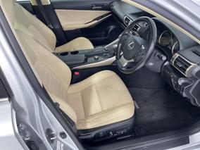 Photo '16' of Lexus IS300H