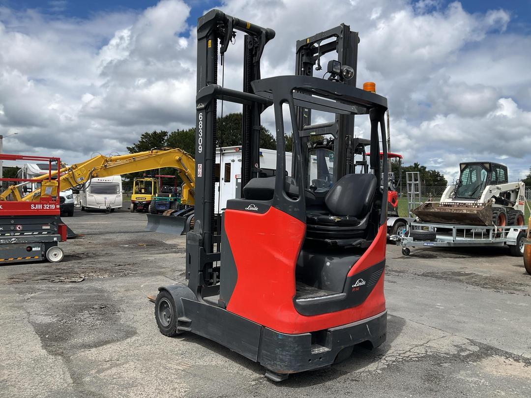 Photo '6' of Linde R14G-01 Reach Truck