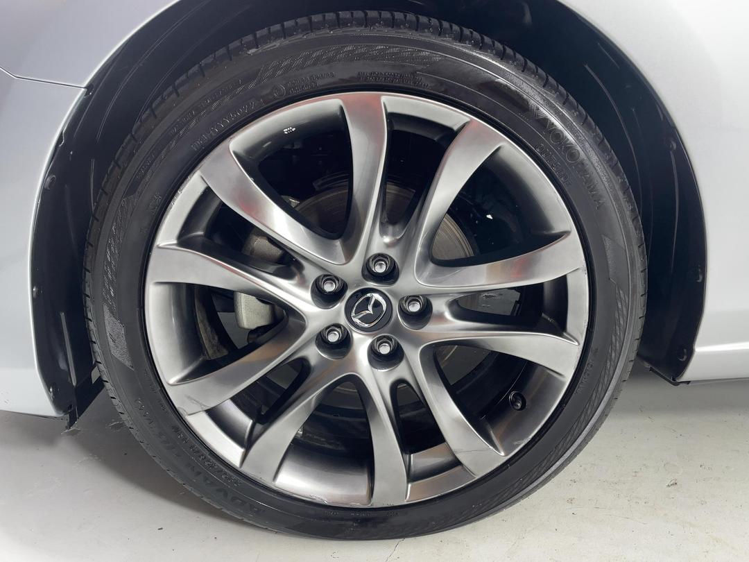 Photo '10' of Mazda Atenza