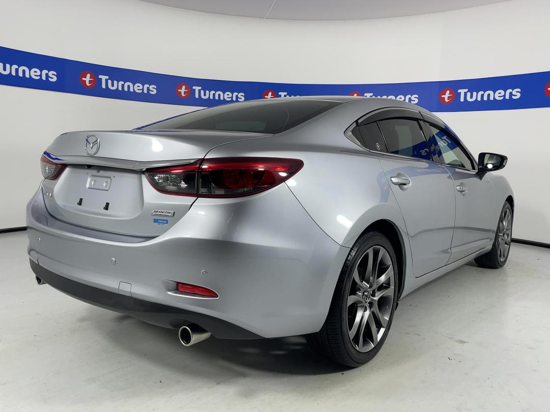 Photo '7' of Mazda Atenza
