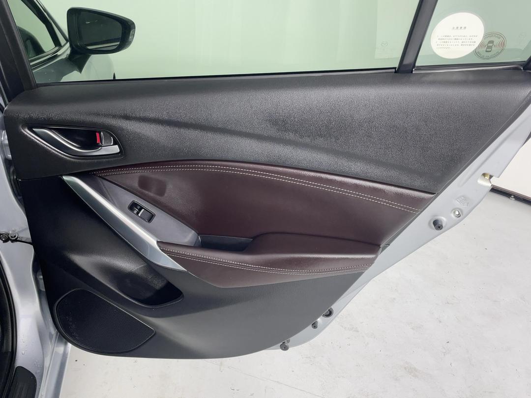 Photo '19' of Mazda Atenza