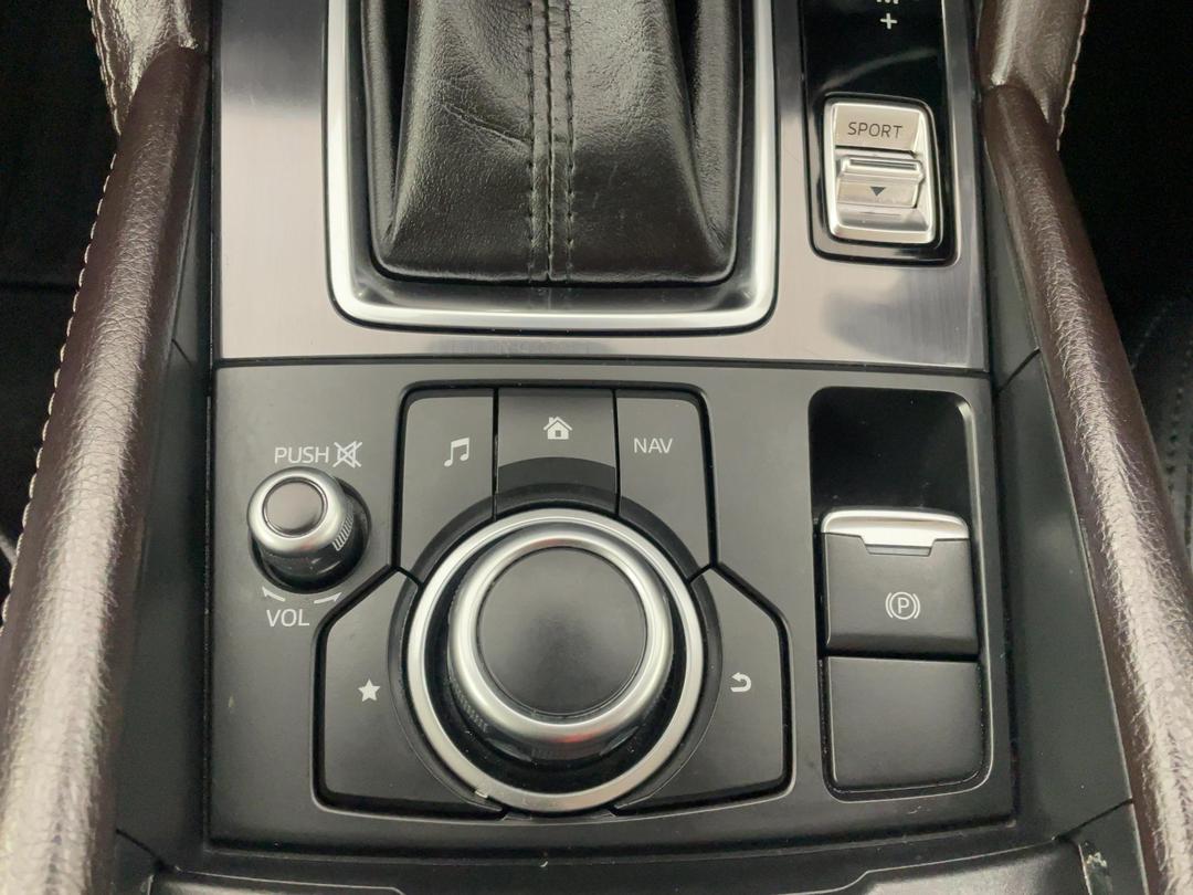 Photo '23' of Mazda Atenza