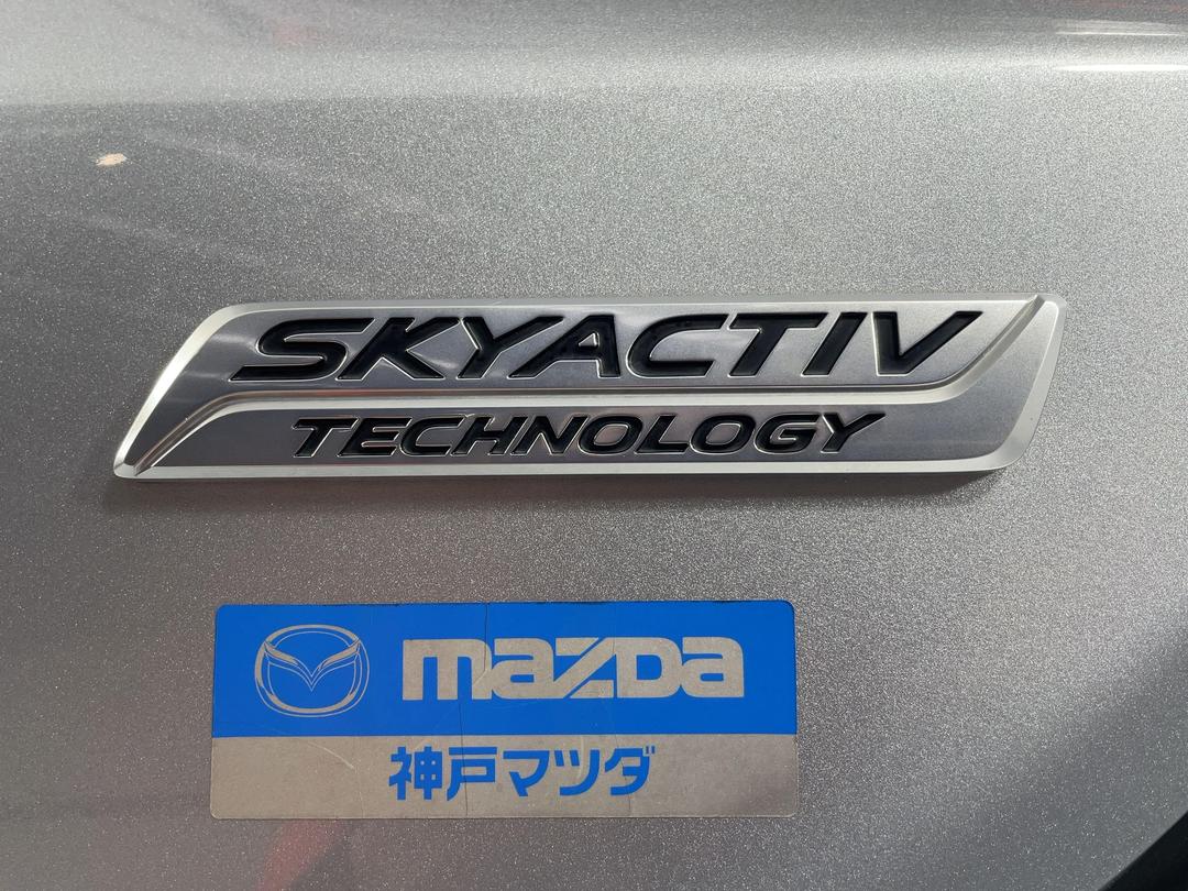 Photo '32' of Mazda Atenza