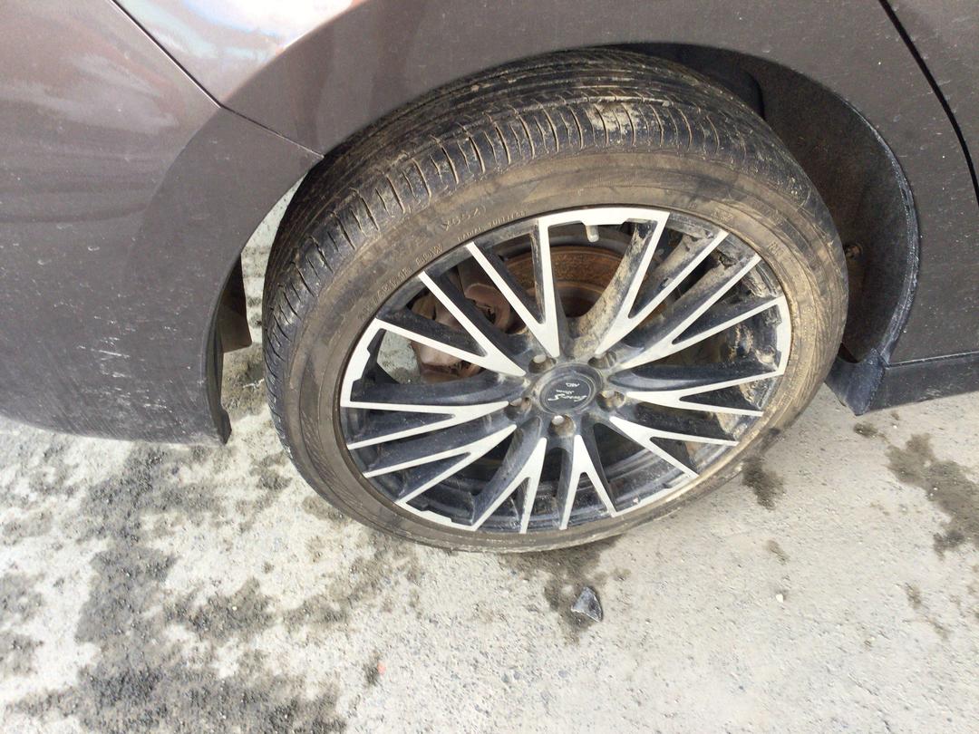 Photo '13' of Mazda Axela Hybrid