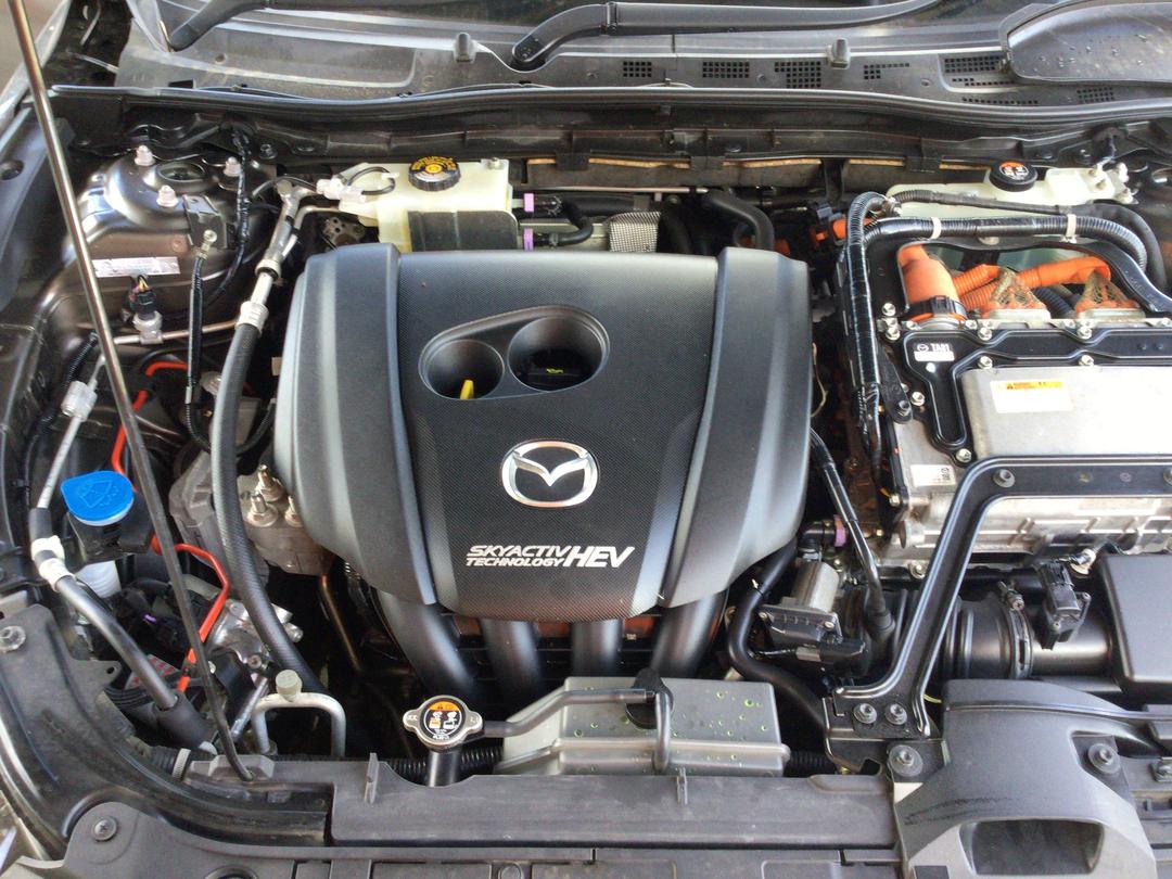 Photo '14' of Mazda Axela Hybrid