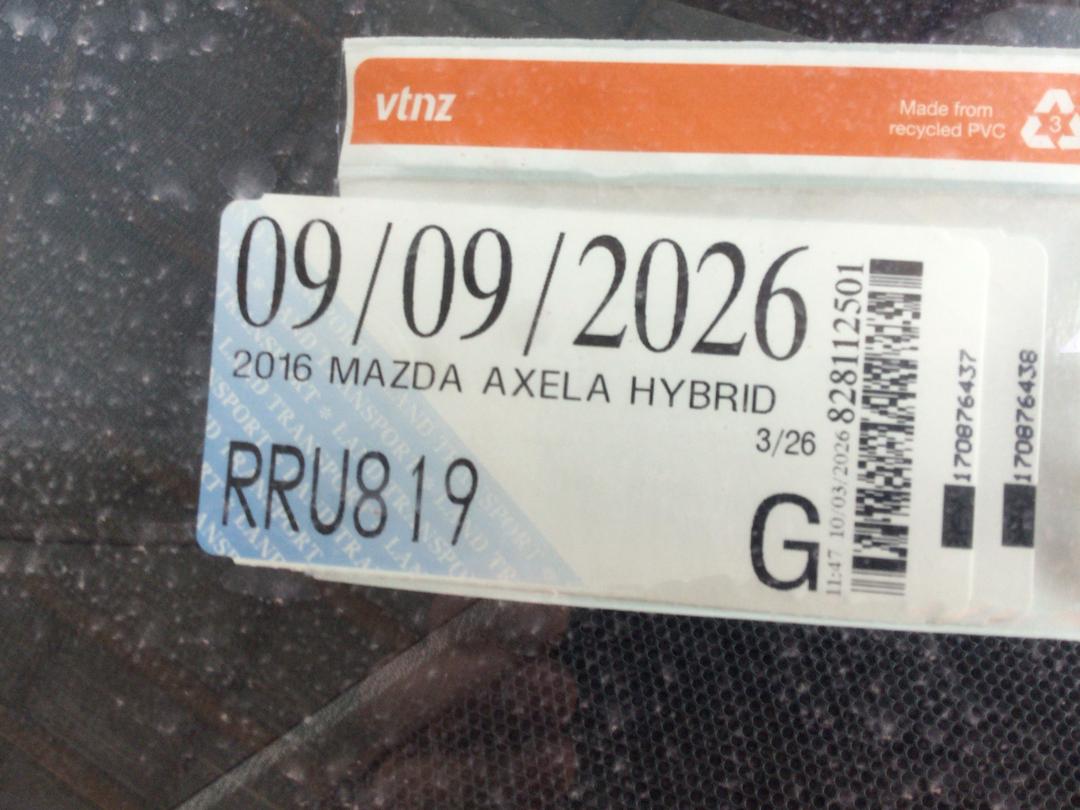 Photo '20' of Mazda Axela Hybrid
