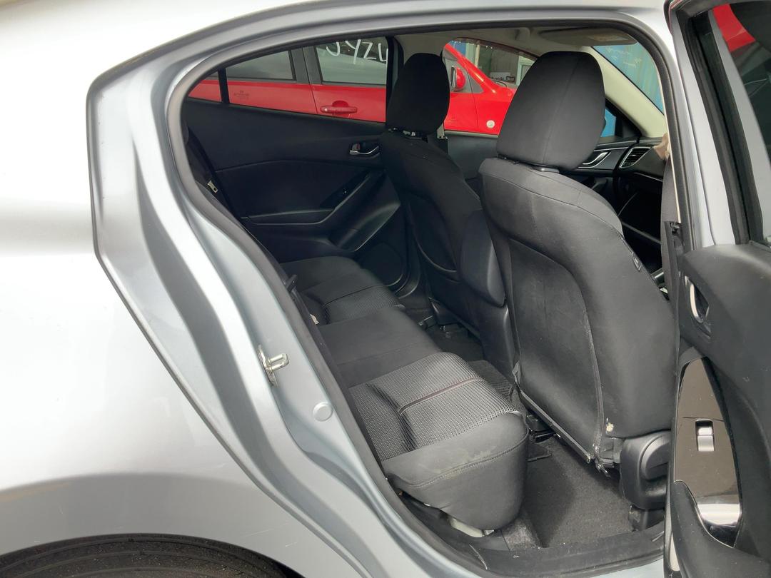 Photo '19' of Mazda Axela Photo '19' of Mazda Axela