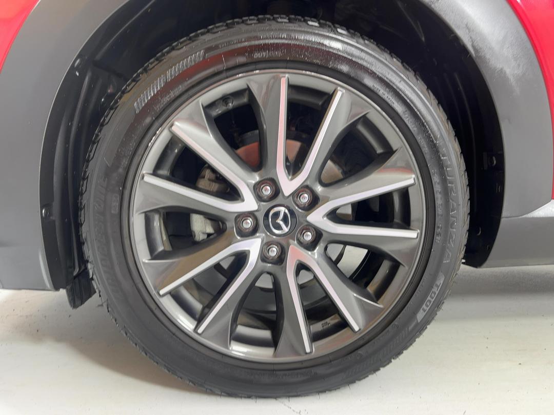 Photo '10' of Mazda CX-3