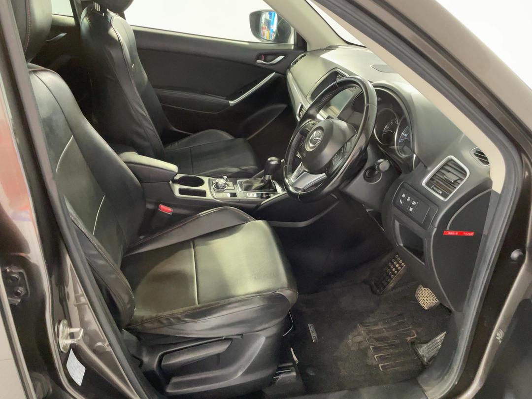 Photo '16' of Mazda CX-5