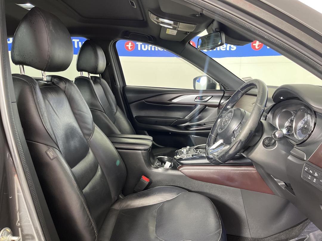 Photo '16' of Mazda CX-9