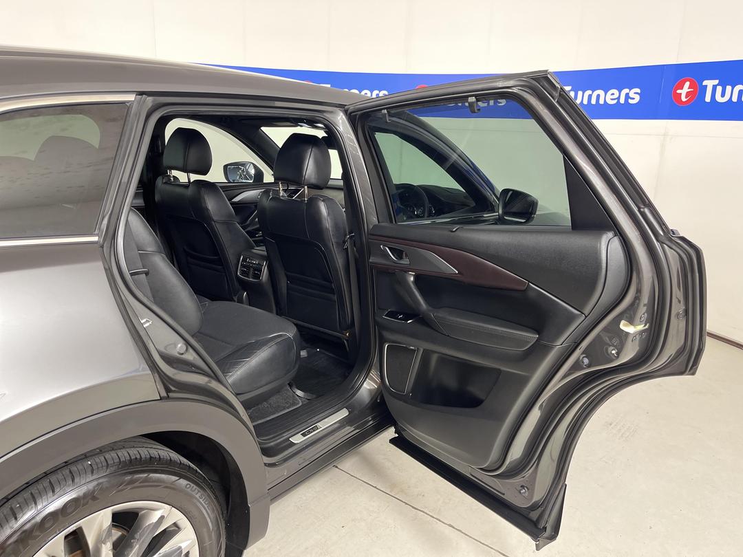 Photo '19' of Mazda CX-9