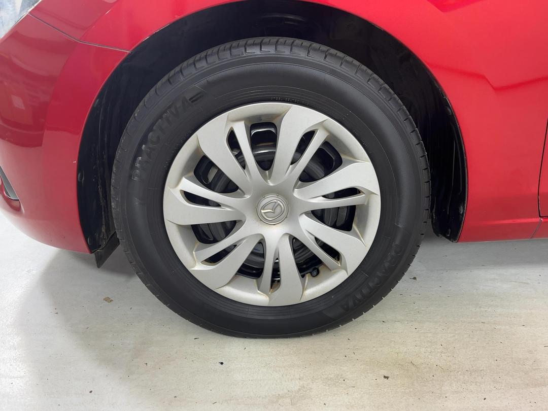 Photo '10' of Mazda Demio