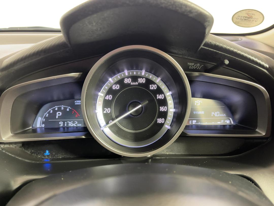 Photo '21' of Mazda Demio