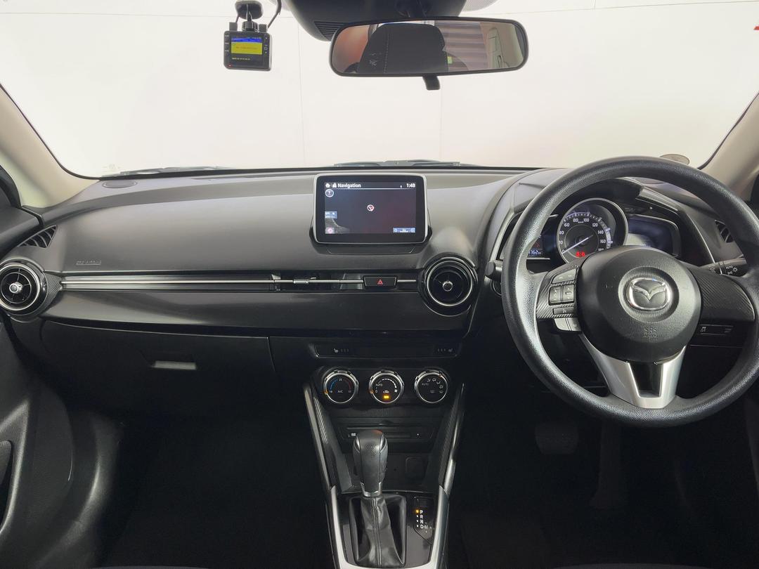 Photo '17' of Mazda Demio