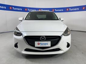 Photo '2' of Mazda Demio