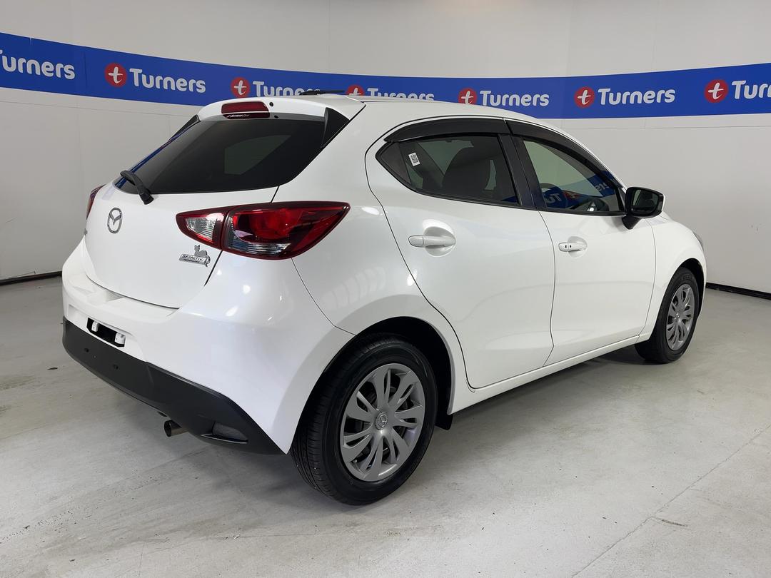 Photo '7' of Mazda Demio
