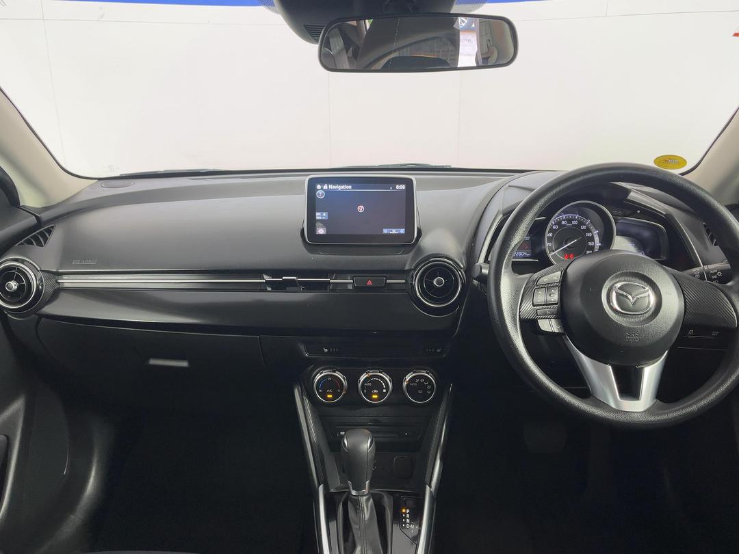 Photo '17' of Mazda Demio